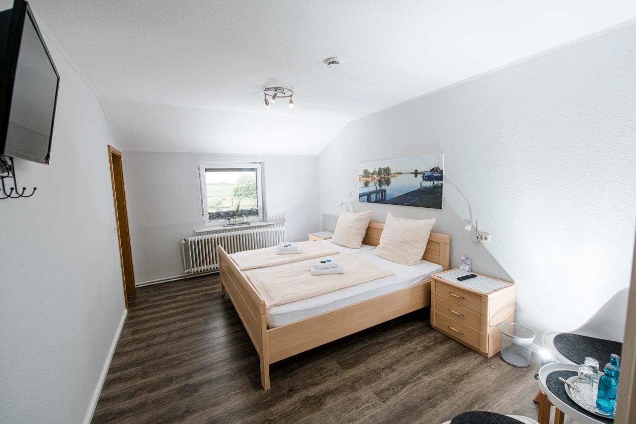 Zum Alten Faehrhaus - Bed & Breakfast Wrohm Dış mekan fotoğraf