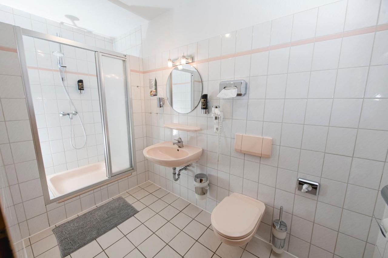 Zum Alten Faehrhaus - Bed & Breakfast Wrohm Dış mekan fotoğraf